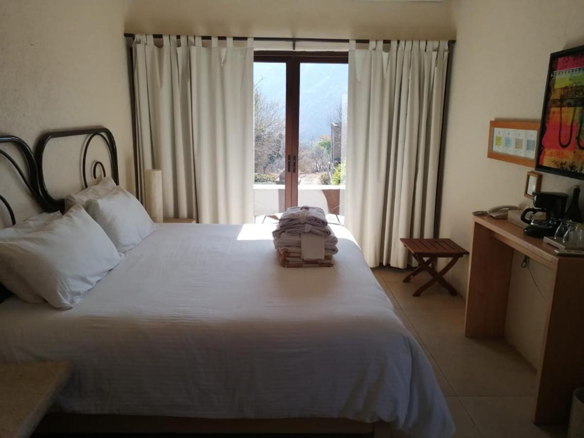 טפוזטלן Hostal De La Luz - Spa Holistic Resort מראה חיצוני תמונה