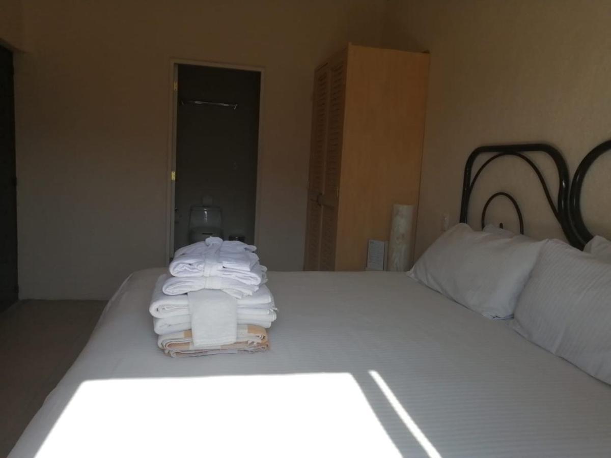טפוזטלן Hostal De La Luz - Spa Holistic Resort מראה חיצוני תמונה
