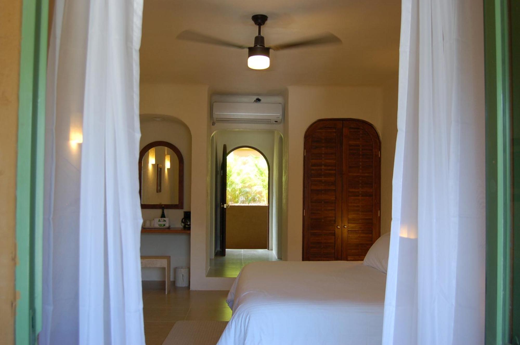 טפוזטלן Hostal De La Luz - Spa Holistic Resort חדר תמונה